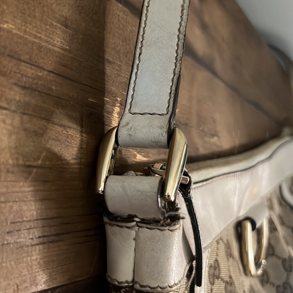GUCCI Gg Canvas Beige Shoulder Bag - Picture 4 of 17
